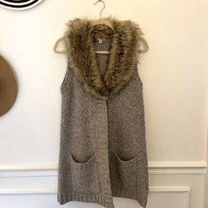 Orvis Long Sweater Vest with Faux Fur Collar
